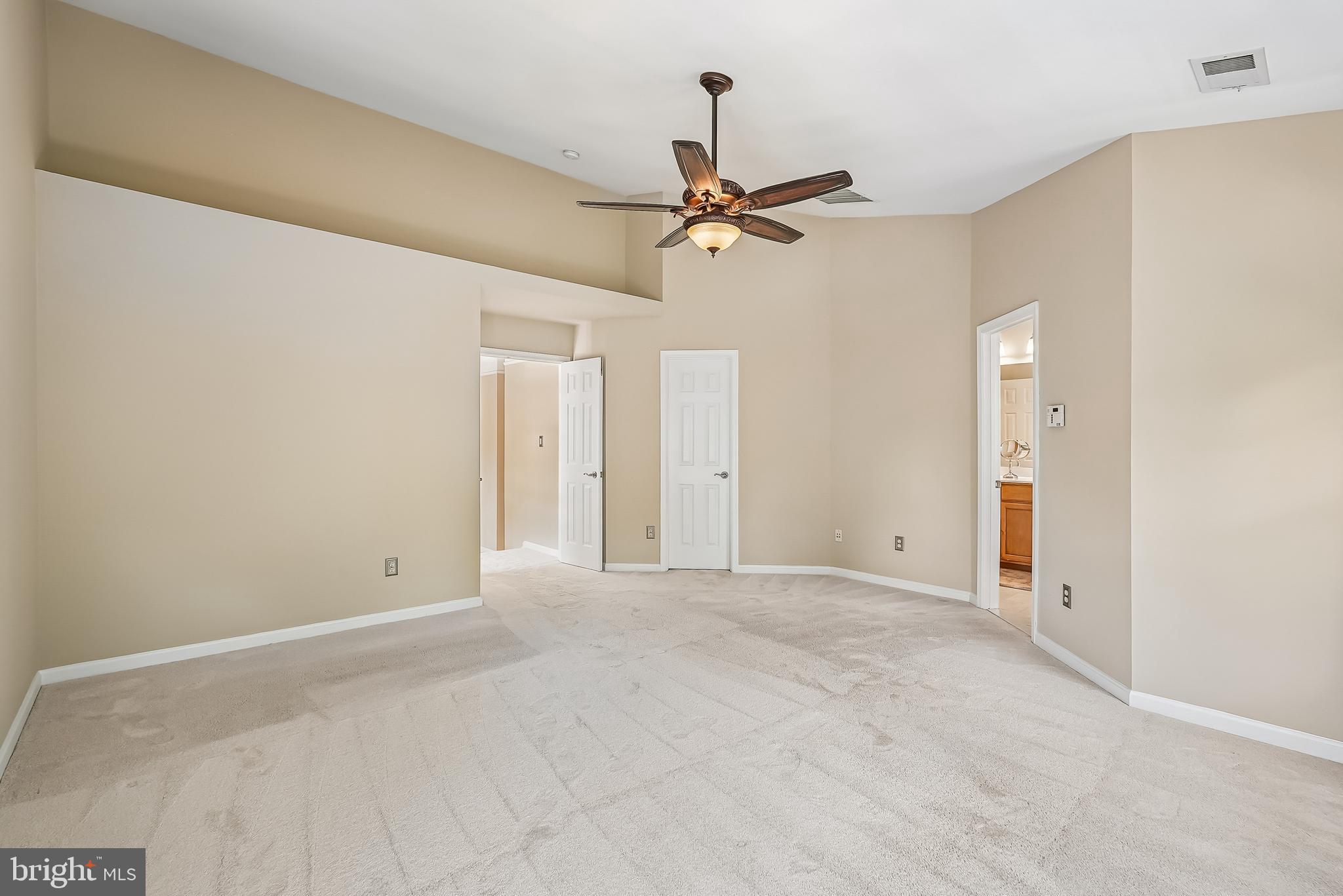 41935 Cinnabar Square Aldie, VA 20105 - Photo 25 of 39 Primary Suite