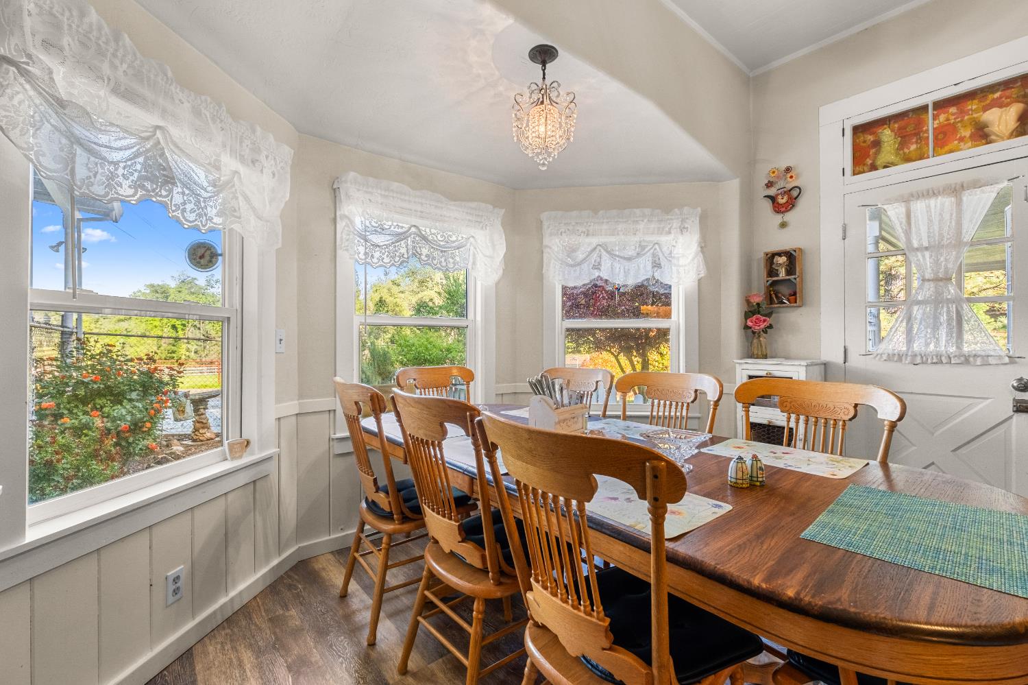 3217 Pleasant Valley Road Placerville, CA 95667 - Photo 16 of 59 Lovely bay window
