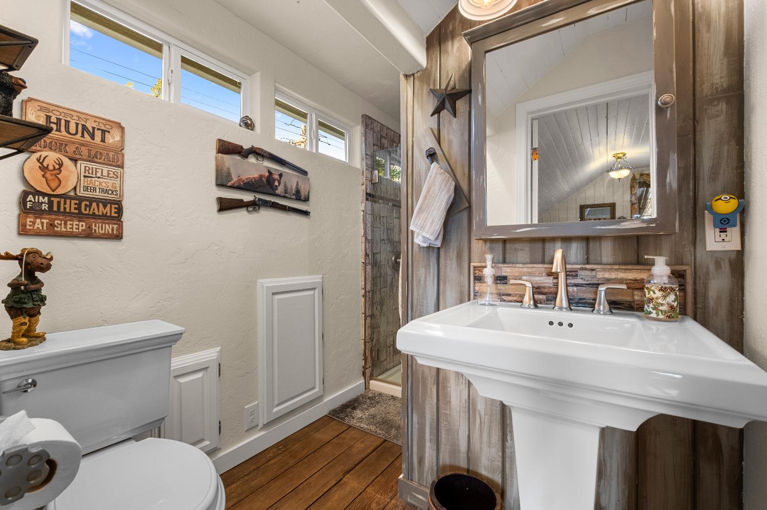 3217 Pleasant Valley Road Placerville, CA 95667 - Photo 28 of 59 Newly updated upstairs bath