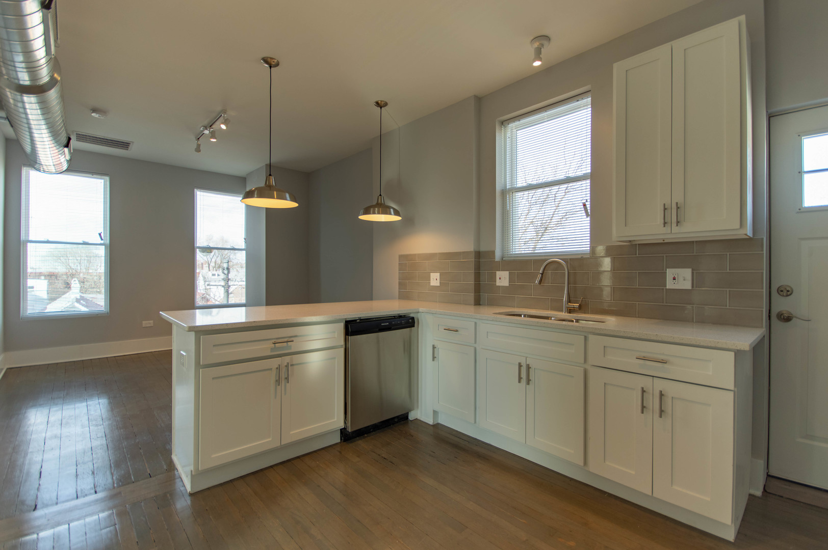 2117 West 18th Street, Unit 3F Chicago, IL 60608 - Photo 3 of 9
