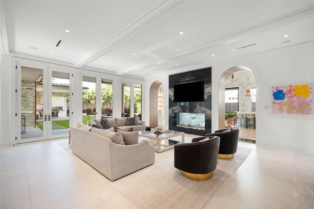 $13,000,000 | 3649 Chevy Chase Drive, Houston, TX 77019