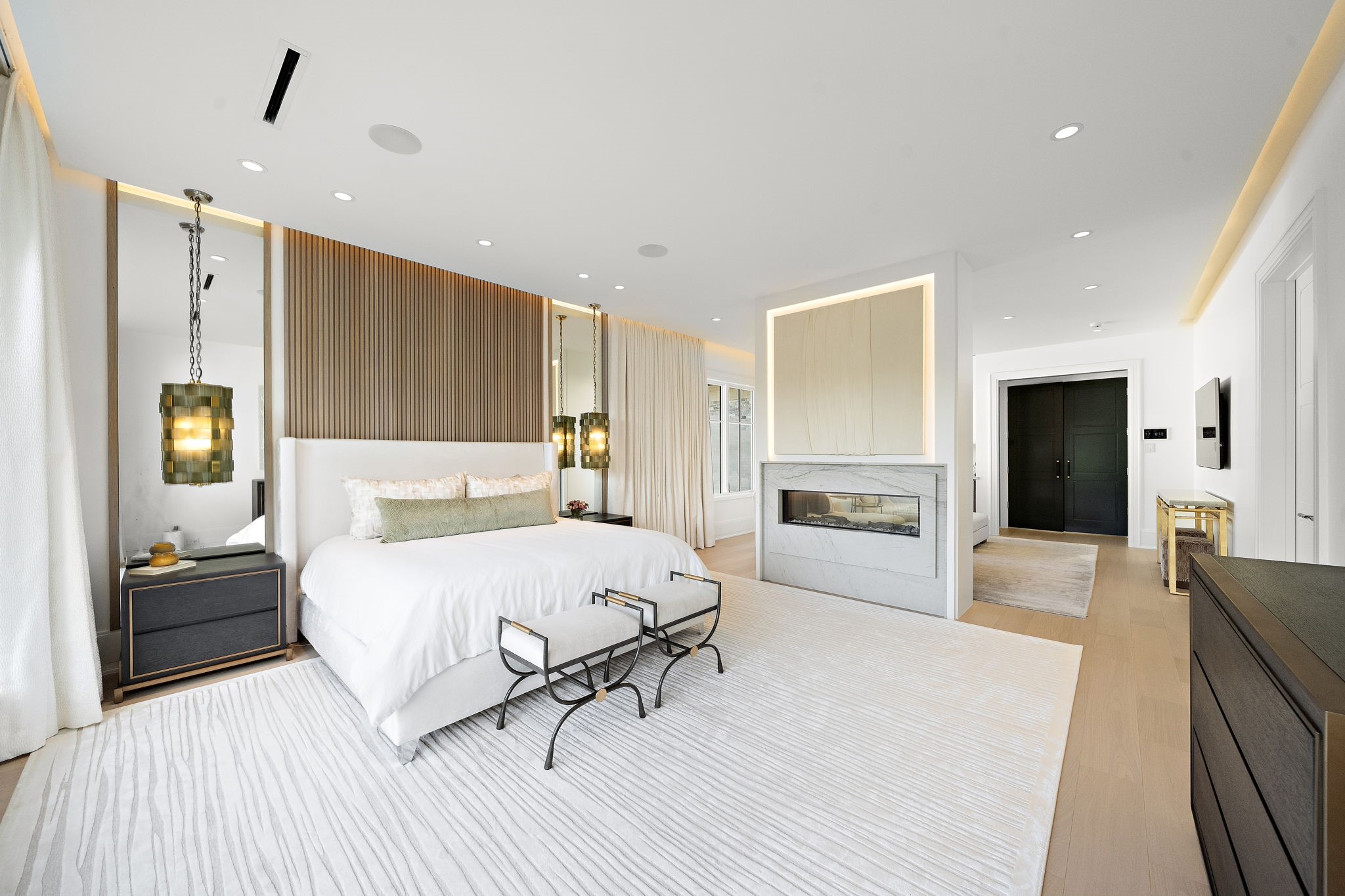 3649 Chevy Chase Drive Houston, TX 77019 - Photo 30 of 50 This 35’x17’ retreat is detailed with fluted wood accent wall, European oak flooring and 10" base moldings.