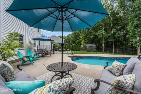 $575,000 | 1466 Arapaho Court, Toms River, NJ 08755