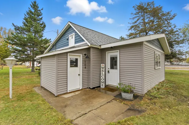 $145,000 | 104 West Centre Street, Royalton, MN 56373