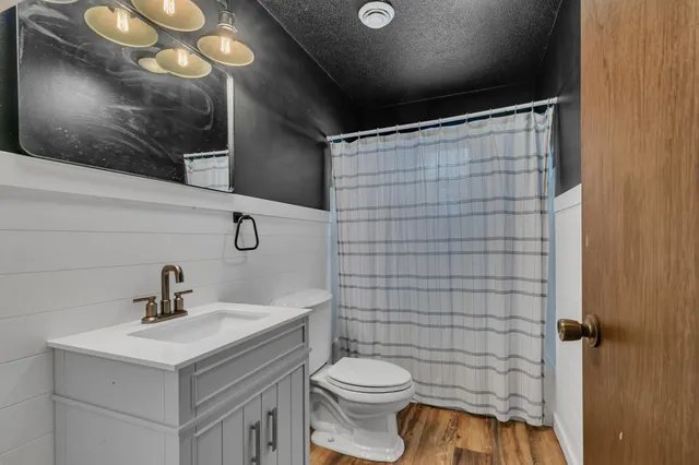 $145,000 | 104 West Centre Street, Royalton, MN 56373