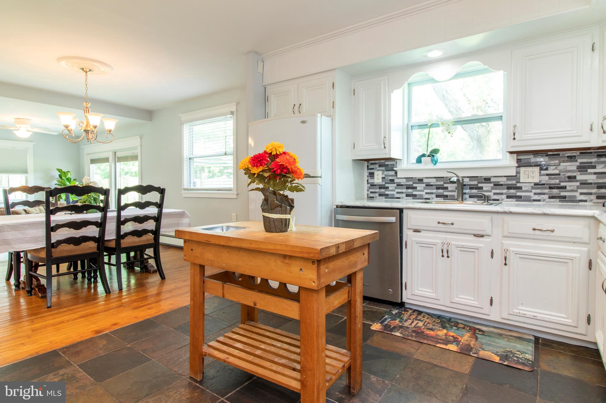 904 Jode Road Norristown, PA 19403 - Photo 10 of 24 Gallery Image 10