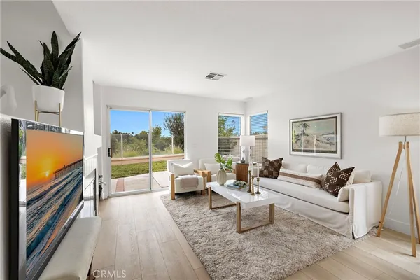 $1,299,900 | 50 Blanco, Lake Forest, CA 92610