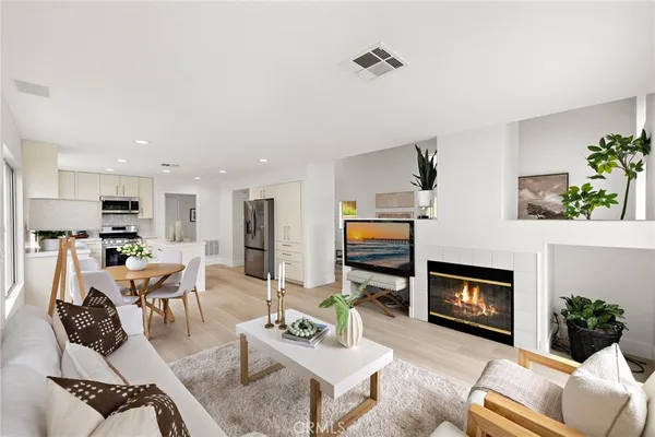 $1,299,900 | 50 Blanco, Lake Forest, CA 92610