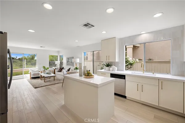 $1,299,900 | 50 Blanco, Lake Forest, CA 92610