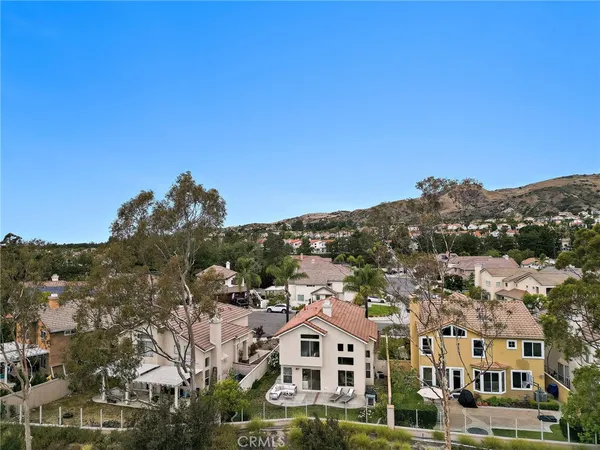 $1,299,900 | 50 Blanco, Lake Forest, CA 92610