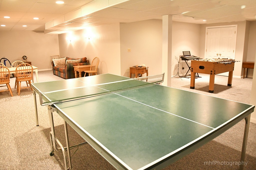 82 Cranberry Circle Sudbury, MA 01776 - Photo 26 of 30 a room with table chairs and kitchen view