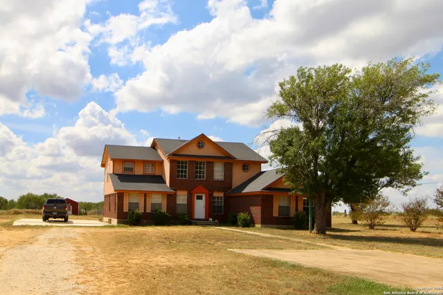$465,000 | 246 Collins Hill Road, Lytle, TX 78052