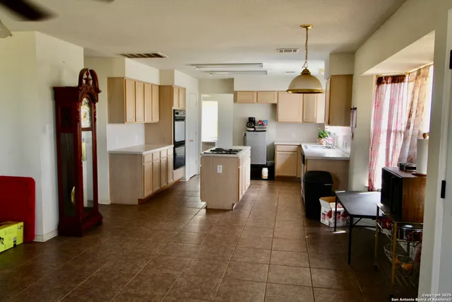 $465,000 | 246 Collins Hill Road, Lytle, TX 78052