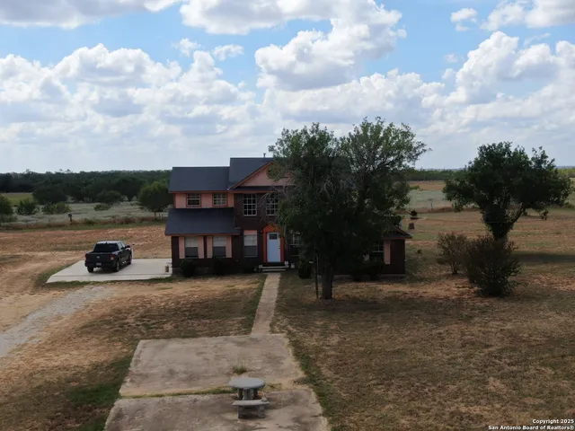 $465,000 | 246 Collins Hill Road, Lytle, TX 78052