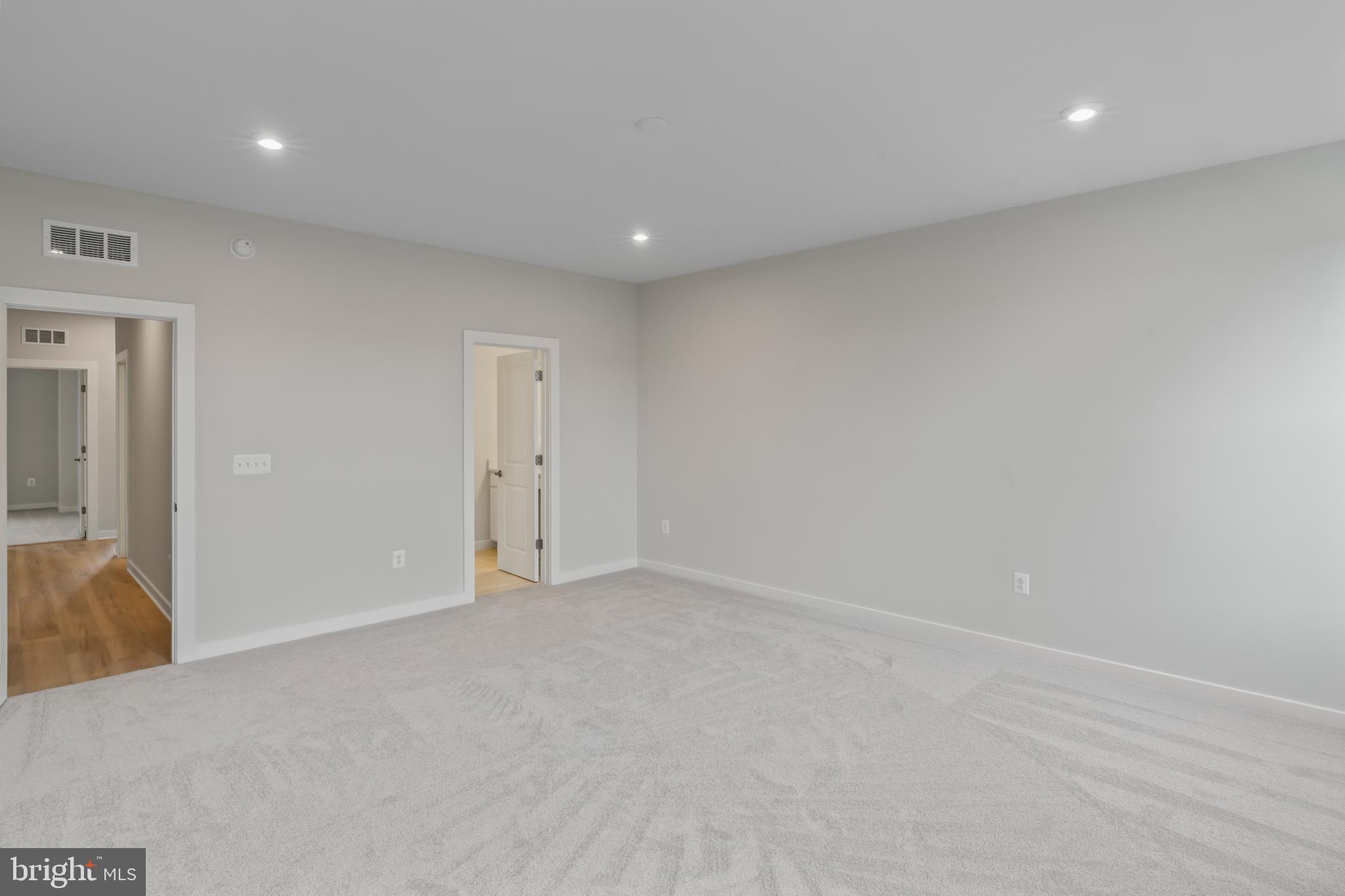 2152 Glacier Road, Unit 66 Herndon, VA 20170 - Photo 24 of 50 a view of an empty room