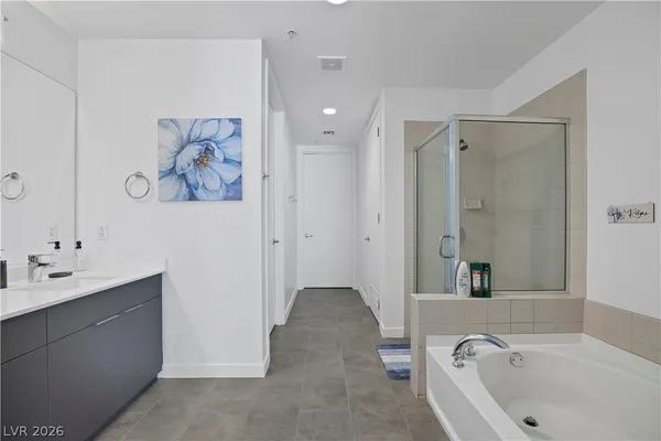 $2,150 | 353 East Bonneville Avenue, Unit 505, Las Vegas, NV 89101