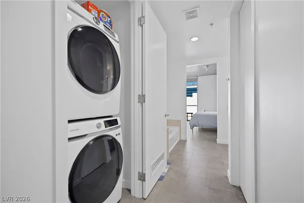 $2,150 | 353 East Bonneville Avenue, Unit 505, Las Vegas, NV 89101