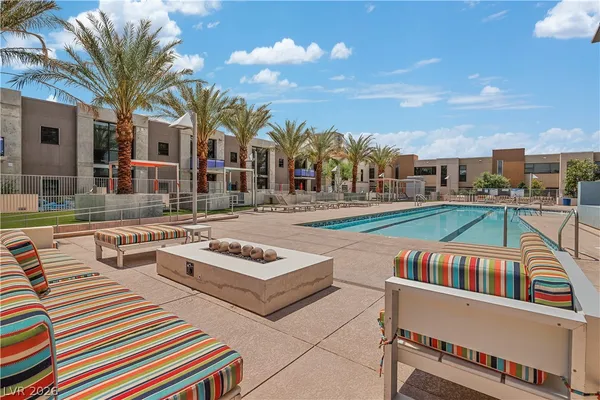 $2,150 | 353 East Bonneville Avenue, Unit 505, Las Vegas, NV 89101