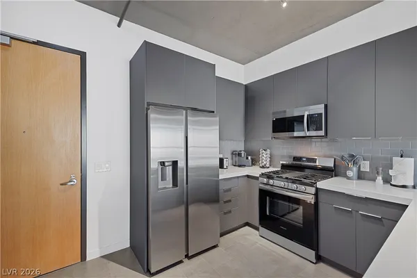 $2,150 | 353 East Bonneville Avenue, Unit 505, Las Vegas, NV 89101