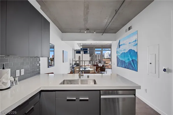 $2,150 | 353 East Bonneville Avenue, Unit 505, Las Vegas, NV 89101