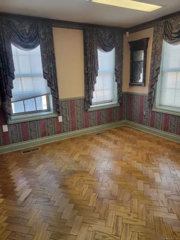 $2,100 | 1 Barristers Court, Meriden, CT 06451