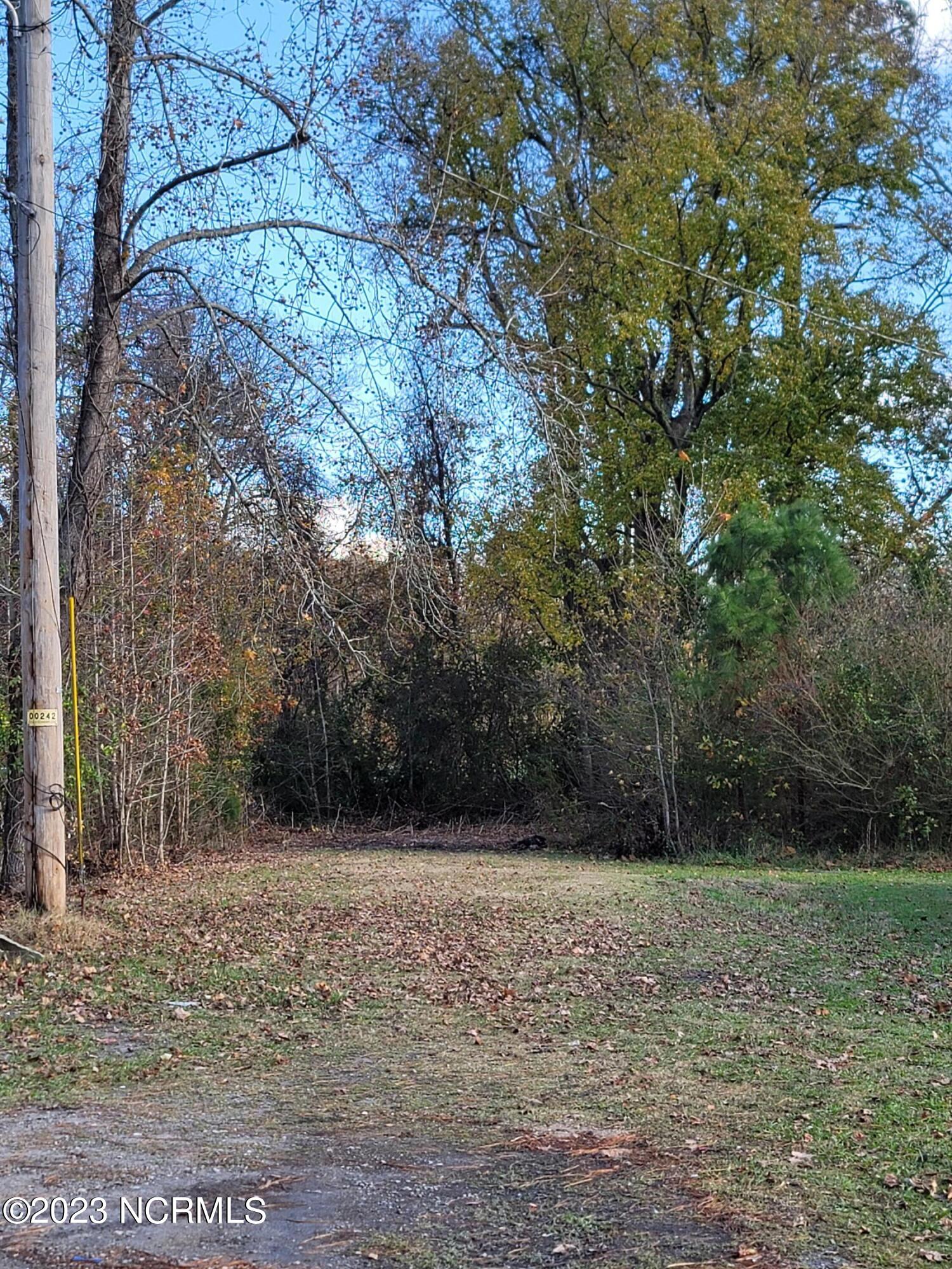 10 Spence Road Elizabeth City, NC 27909 - Photo 1 of 3 20231128_141857 (1)