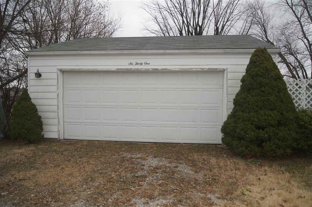 631 South Obrien Street Seymour, IN 47274 - Photo 2 of 22 Gallery Image 2