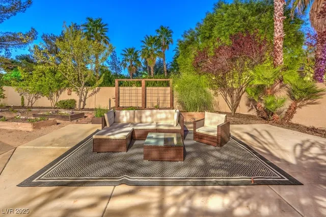 $5,270 | 249 Timber Hollow Street, Henderson, NV 89012