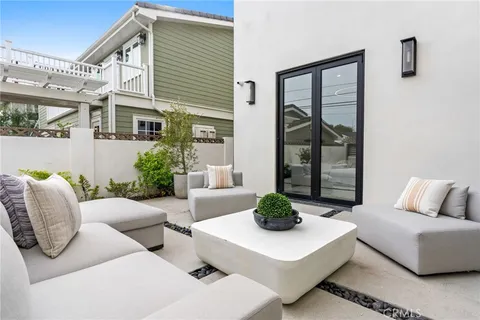 $3,795,000 | 1828 Pine Street, Huntington Beach, CA 92648