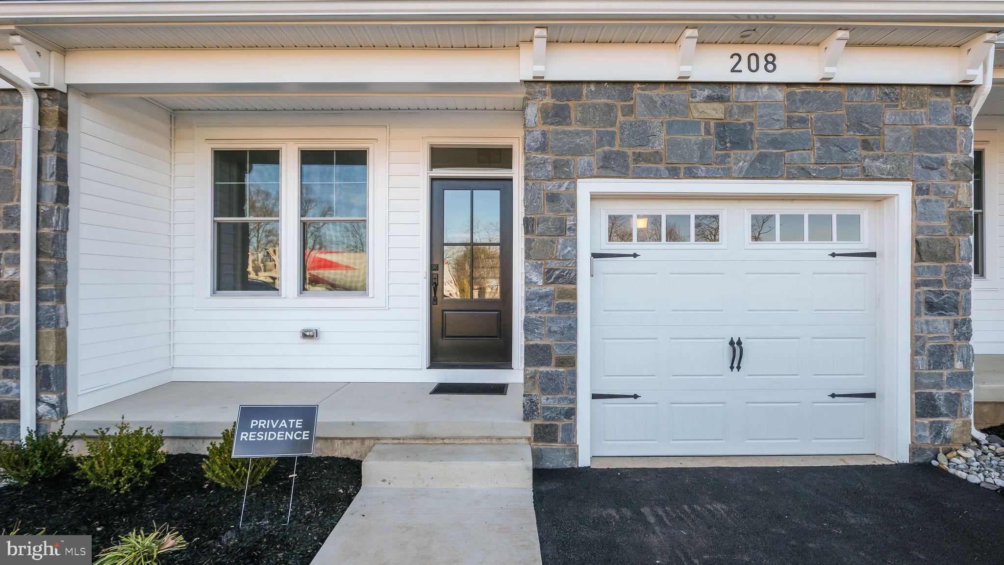 208 Foxhedge Road Chalfont, PA 18914 - Photo 2 of 29 Exterior Front