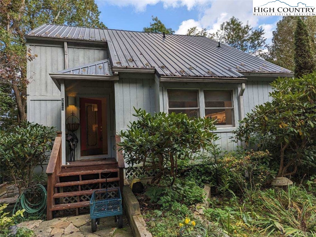 276 Hidden Ridge Road Deep Gap, NC 28618 - Photo 3 of 25 Gallery Image 3