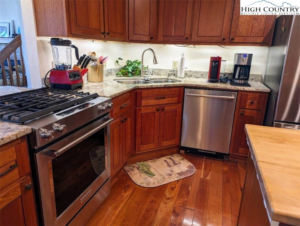 276 Hidden Ridge Road Deep Gap, NC 28618 - Photo 5 of 25 Gallery Image 5
