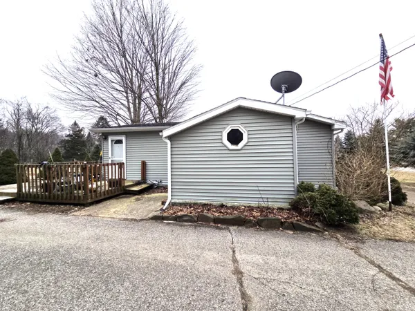 $199,900 | 9130 17 Mile Road, Marshall, MI 49068