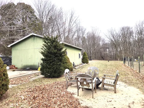 $194,900 | 9130 17 Mile Road, Marshall, MI 49068