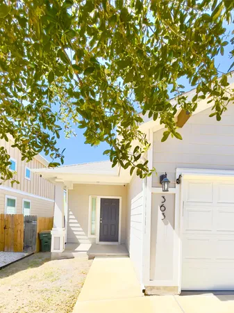 $1,895 | 363 Eagle Brook Lane, Buda, TX 78610