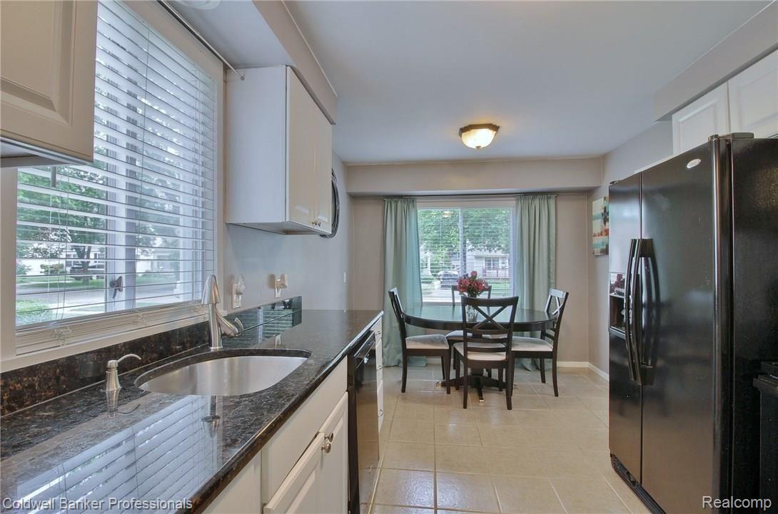 1461 Oakley Road Clawson, MI 48017 - Photo 11 of 32 a (11).jpg
