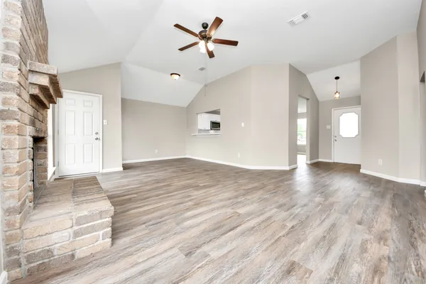 $2,000 | 1223 Rebecca Lane, Humble, TX 77338