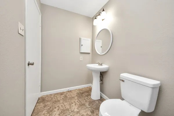 $2,000 | 1223 Rebecca Lane, Humble, TX 77338