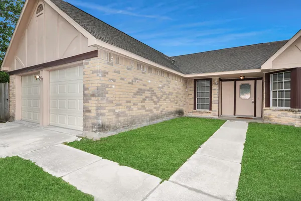$2,000 | 1223 Rebecca Lane, Humble, TX 77338