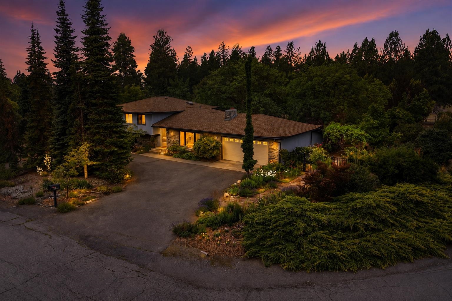 6510 South Meadows Road Spokane, WA 99223 - Photo 3 of 50 Gallery Image 3