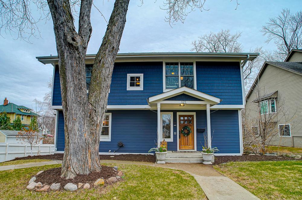 121 Courtland Street Excelsior, MN 55331 - Photo 2 of 40