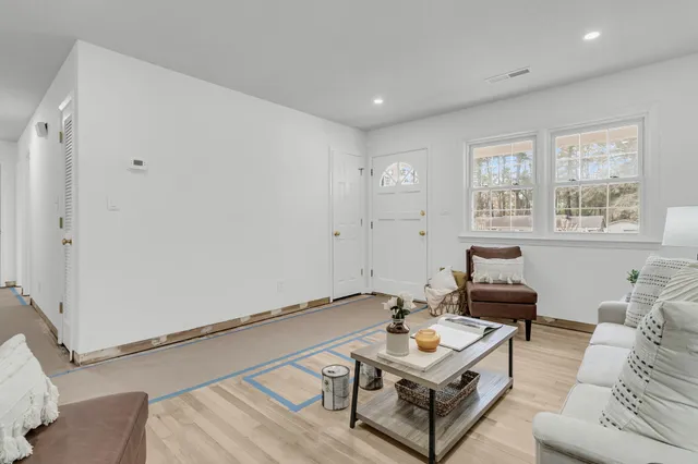 $350,000 | 404 Forest Circle, Summerville, SC 29483