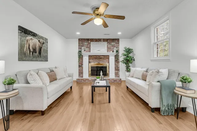 $350,000 | 404 Forest Circle, Summerville, SC 29483