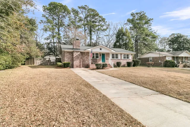 $350,000 | 404 Forest Circle, Summerville, SC 29483