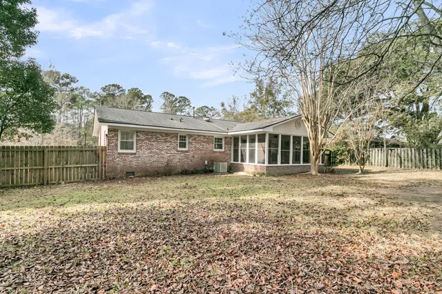 $350,000 | 404 Forest Circle, Summerville, SC 29483