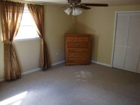 25935 Rust Road New Boston, MI 48164 - Photo 3 of 11 278151-2.JPG