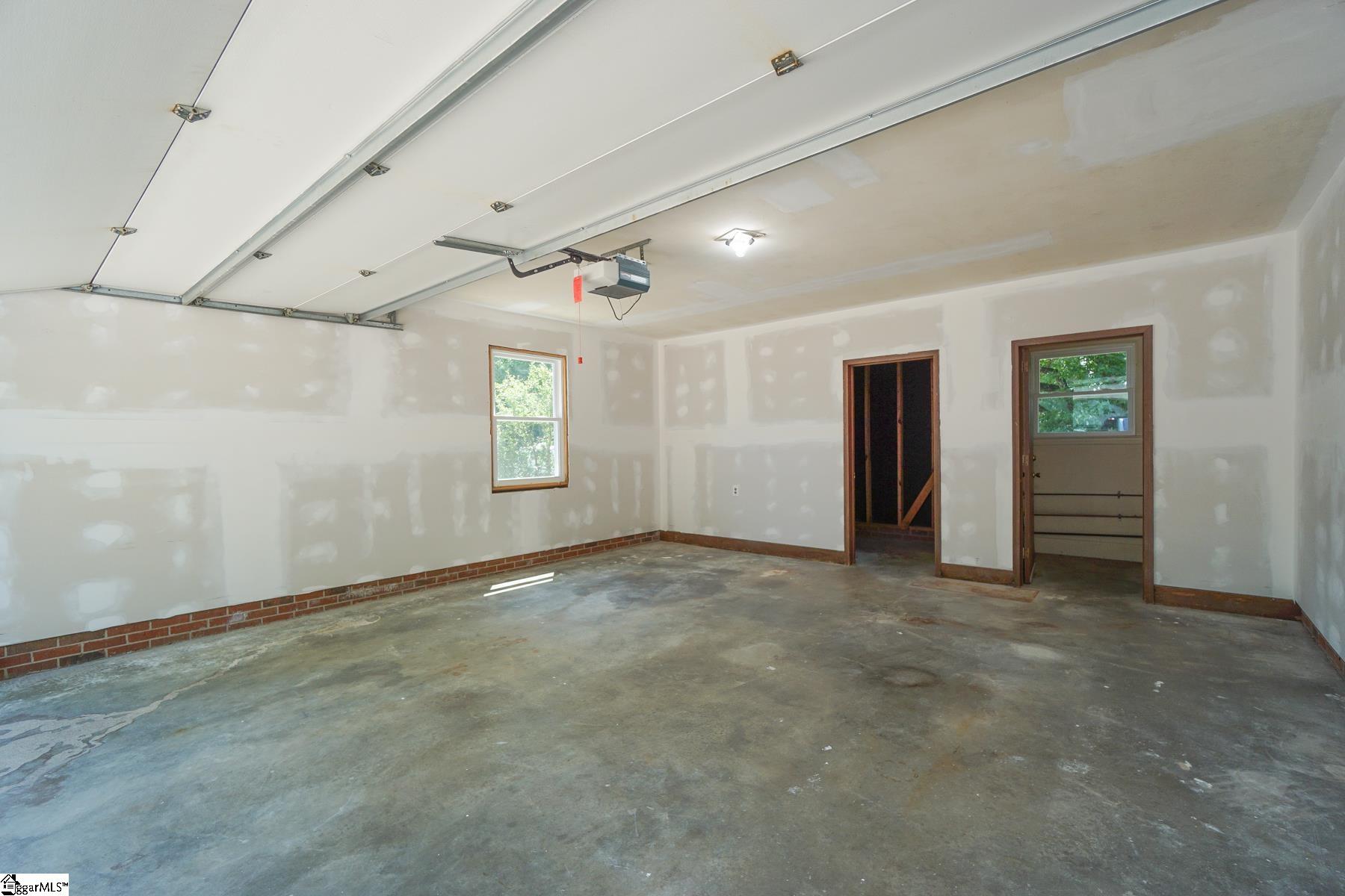 1605 State Park Road Greenville, SC 29609 - Photo 28 of 34 Gallery Image 28