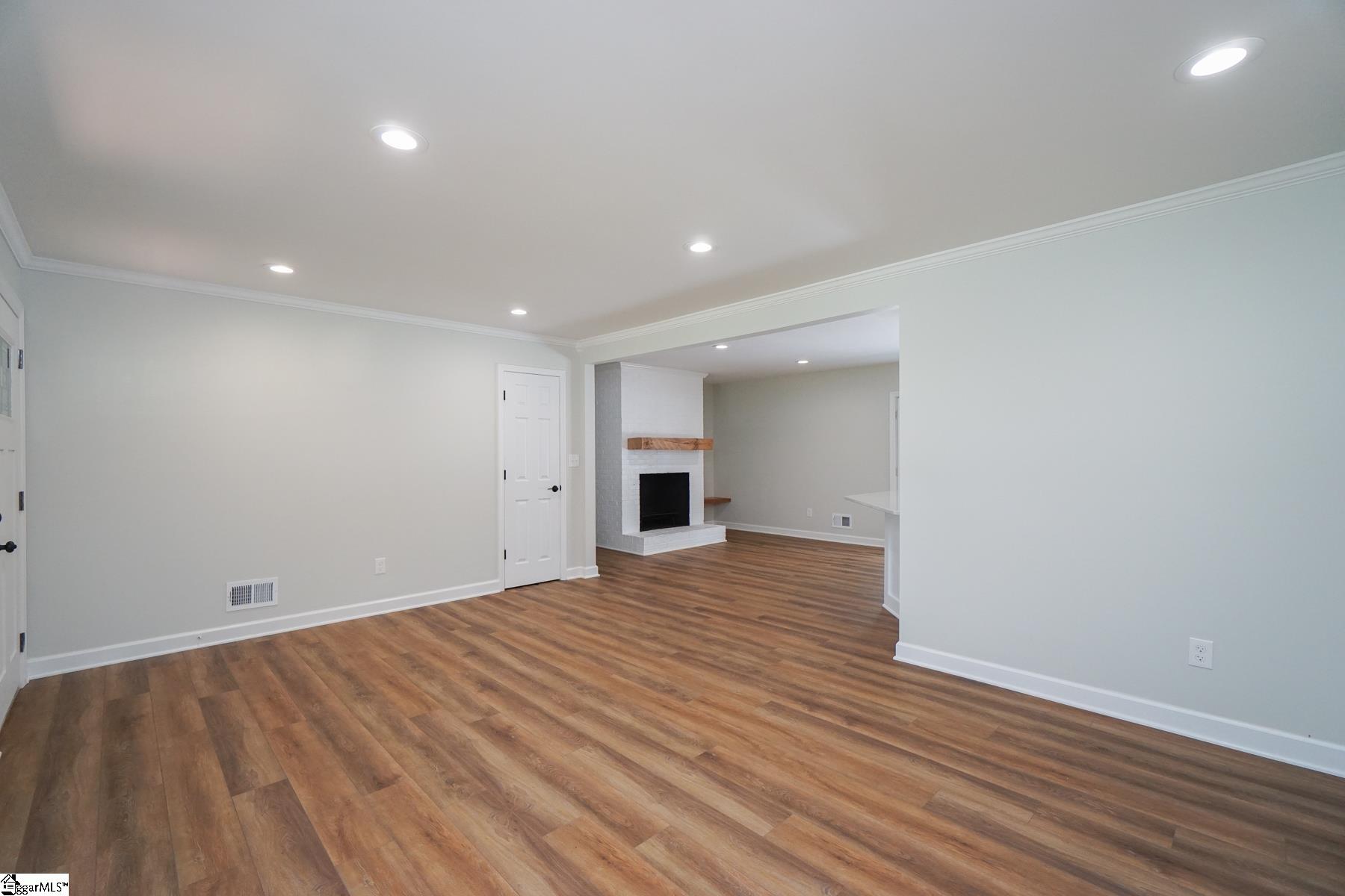 1605 State Park Road Greenville, SC 29609 - Photo 6 of 34 Gallery Image 6