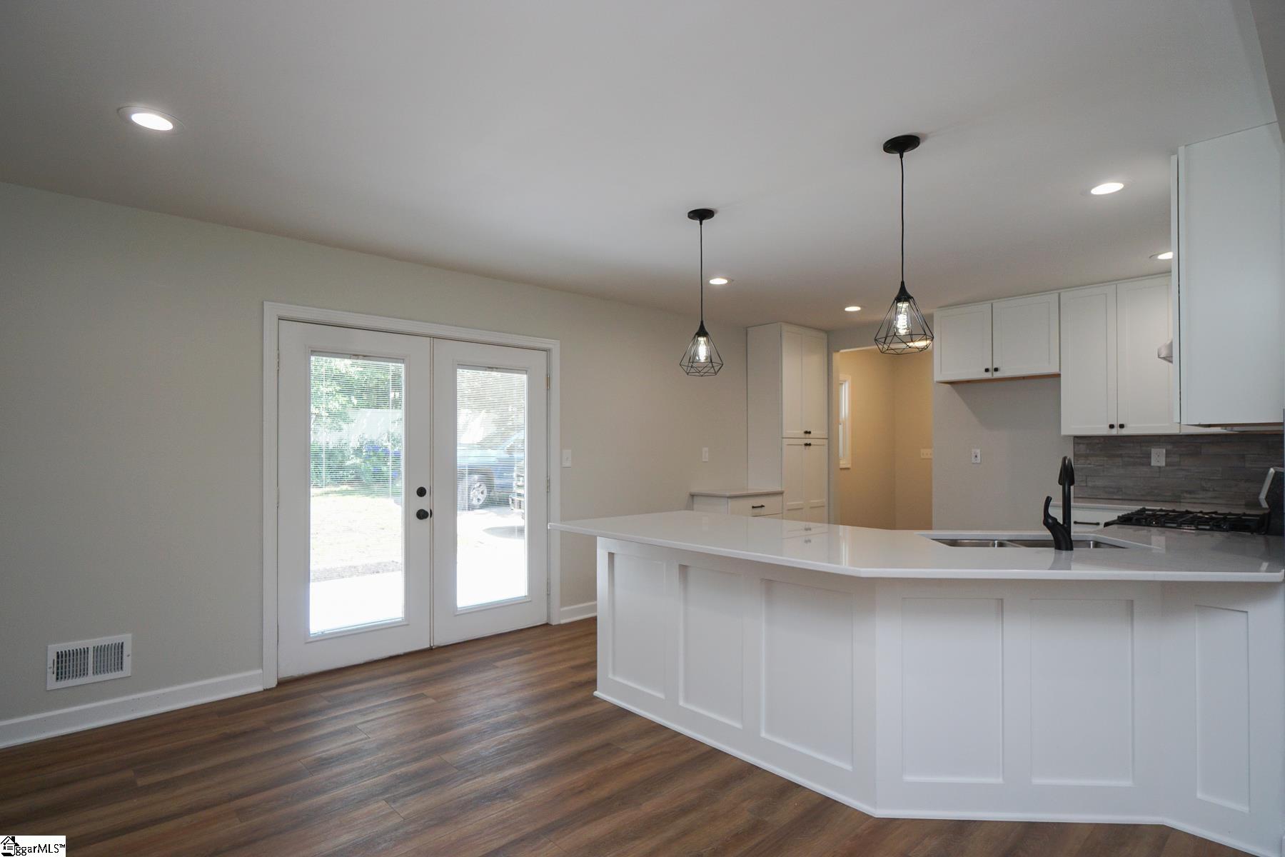 1605 State Park Road Greenville, SC 29609 - Photo 8 of 34 Gallery Image 8