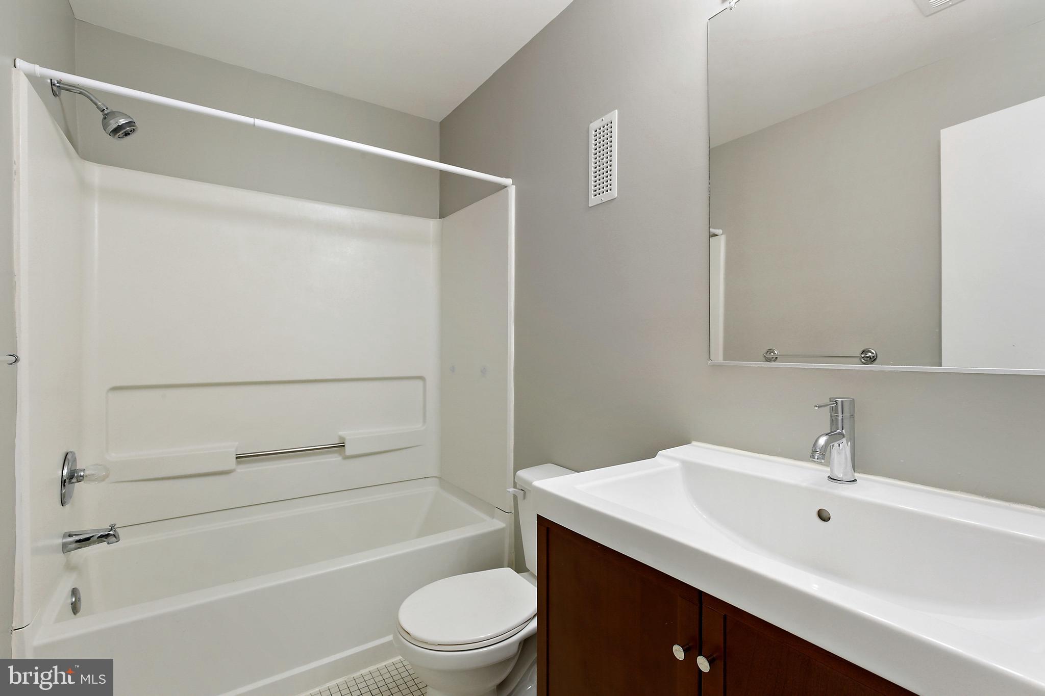 642 South Charles Street, Unit R22 Baltimore, MD 21230 - Photo 15 of 28 Gallery Image 15